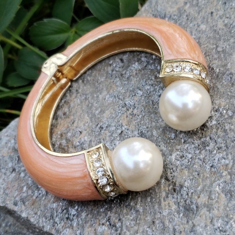 Reserved-Vtg Chunky Enamel RS Pearl Clamp Bracelet
